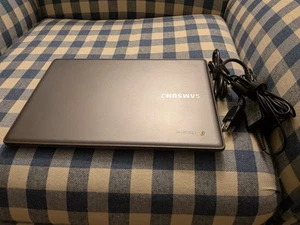 Samsung Chromebook 2 XE503C32 13.3" Laptop Exynos 5420 4GB RAM 16GB SSD - Picture 1 of 5