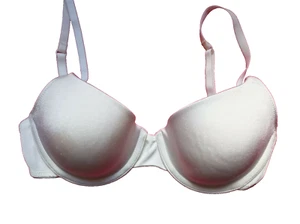 Sujetador camiseta F&F blanco con aros uniformemente acolchado forrado en algodón sin costuras Reino Unido 32C - Imagen 1 de 3