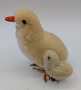 2 Antique Vintage Spun Cotton Batting Baby Chicken Chicks Chenille Easter Japan - Picture 1 of 7