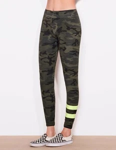 PANTALÓN YOGA RAYAS CAMUFLAJE VARIOS 0 - Imagen 1 de 4