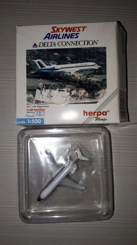CANADIAR JET SKYWEST AIRLINES HERPA ART.511803 SCALA 1:500 - Immagine 1 di 1