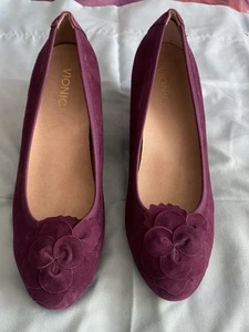 Vionic Damenschuhe Wildleder lila pflaume Pumps 10 hoher Absatz 2,25 "Keilabsatz TVW4481 - Bild 1 von 11