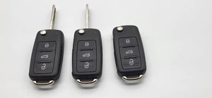 VW 3 BUTTON REMOTE FLIP KEY FOB PASSAT,CADDY  P/N 5K0837202DH / 5K0959753DF - Picture 1 of 22