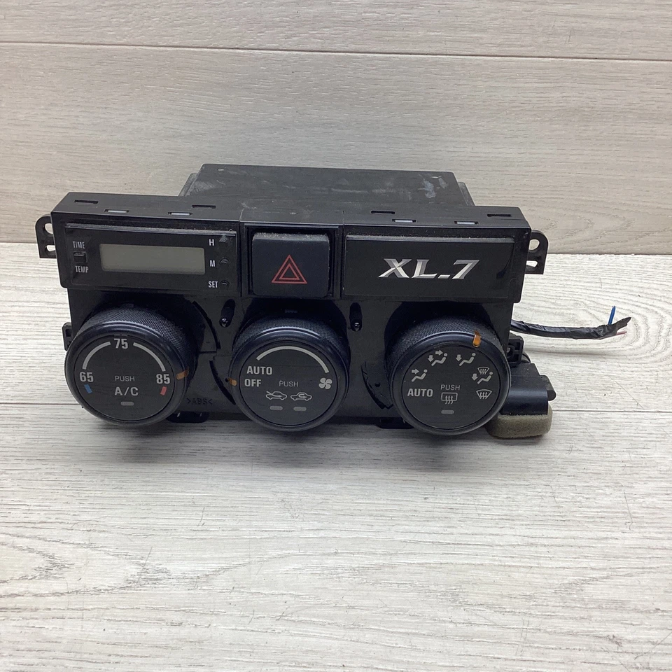 2003-05 SUZUKI XL7 MANUAL CONTROLE CLIMÁTICO TEMPERATURA INTERRUPTOR AQUECEDOR A/C FABRICANTE DE EQUIPAMENTO ORIGINAL - Imagem 1 de 3