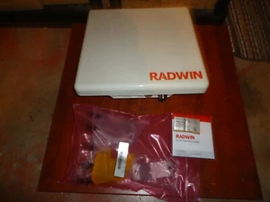 RADWIN , 2000, C SERIES, ODU 4.9 FCC INT, MODEL#DU-2000-C100, 100% NEW NO BOX - Picture 1 of 8