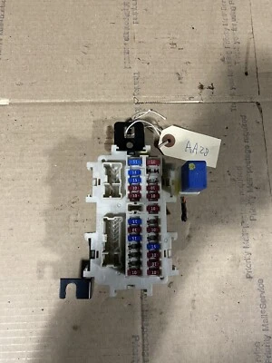 AA28 2002-2006 Nissan Altima 2.5 A/T Interior Cabin Under Dash Fuse Box  - Image 1 of 2