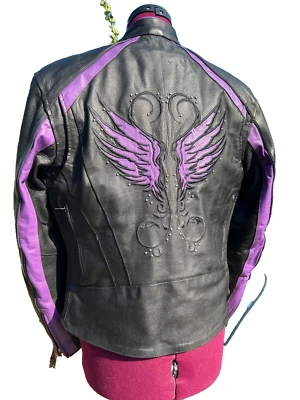 Milwaukee Women’s Leather Black/Purple Purple Stripe/Wing Size Large - Image 1 of 4