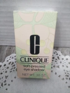 Ombretto Clinique Soft Pressed 0,10 oz / 08 CHAMPAGNE (nuovo con scatola) LEGGI - Foto 1 di 5