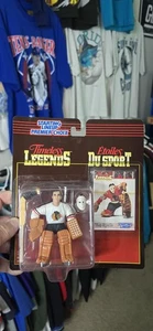 FIGURA DE COLECCIÓN 95' TIMELESS LEGENDS NHL TONY ESPOSITO BLACKHAWKS ALINEACIÓN INICIAL  - Imagen 1 de 4