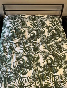 3-Pc Wamsutta St. George Reversible King Comforter Set & Pillow Green Tropical - Picture 1 of 8