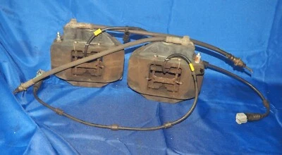 Pinzas de freno traseras izquierda y derecha Lexus LS460 LS600hL 2007-2017 originales OEM Foto 1 de 4