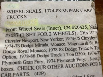 1974 - 1988 CHRYSLER NEWPORT DODGE MONACO CAMINHÃO CONJUNTO DE 2 SELOS DE RODA NOS NA CAIXA - Imagem 1 de 2
