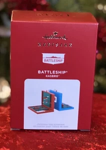 Adorno Hasbro Hallmark Battleship 2021 Family Game Night cumplido a la serie - Imagen 1 de 5