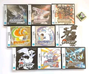 Lotto 9 DS Pokemon Diamante Perla Platino Oro Argento Nero Bianco 1 2 Nintendo - Foto 1 di 24