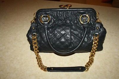 Bolso Cartera Marc Jacobs Stam Cuero Acolchado, Correa de Cadena Negra Gruesa Dorada Foto 1 de 4