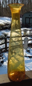 Jarrón de piso macizo de vidrio artístico amarillo Jonquil MCM Blenko 28” 6138 tostado con pegatina - Imagen 1 de 12