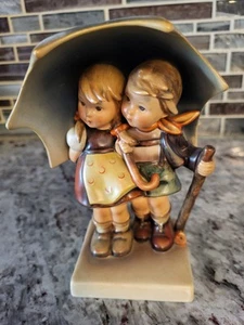 VTG Hummel Goebel "Stormy Weather" #71 Figurine TMK2 FULL BEE FLAWLESS - Picture 1 of 6