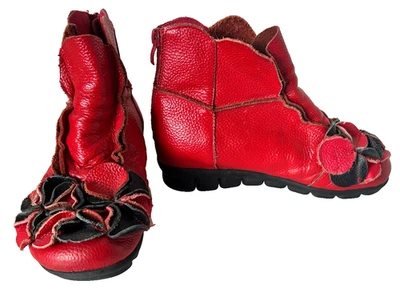 Botas de tornozelo Socofy couro artista tamanho 6 aplique floral zíper traseiro sola de borracha - Imagem 1 de 4