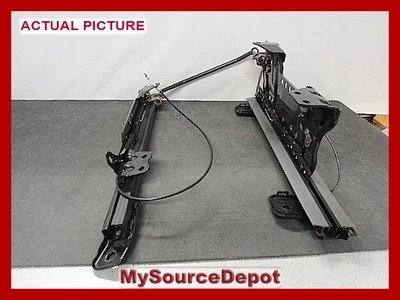 2005,SUZUKI, GRAND VITARA ,RIGHT FRONT PASSENGER SIDE, MANUAL SEAT TRACK  - Image 1 of 4