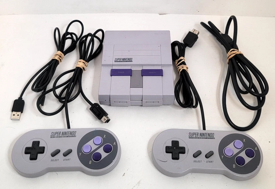 Nintendo Super NES Mini Classic Edition Cubierta de Control con Controladores y Cables LEER Foto 1 de 4