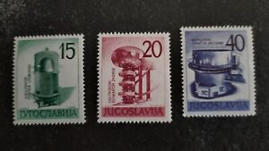 YUGOSLAVIA. 3 sellos año 1960. EXPOSICION de ENERGIA NUCLEAR. Yvert  828/30