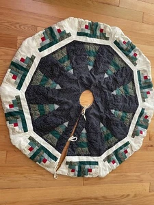 Handmade Quilted Farmhouse Christmas Tree Skirt Patchwork Green Red 45” Read - Picture 1 of 5