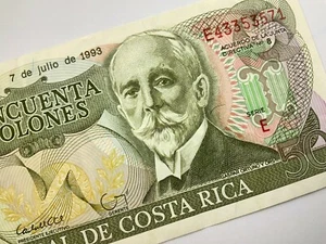 1993 Costa Rica 50 Colones Series E Circulated Banknote W931 - Picture 1 of 9