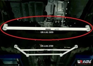 Barra inferior delantera Ultra Racing para Mitsubishi Outlander 3ª generación 2,4 L 2012-2012 - Imagen 1 de 6