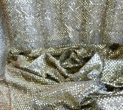 NEGRO con Brillante Reflectante DORADO Lentejuelas Punto Tela 45" W X 52" Foto 1 de 2