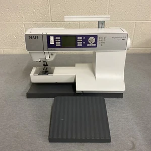 Pfaff IDT Expression 3.0 Quilting Sewing Machine - Picture 1 of 8