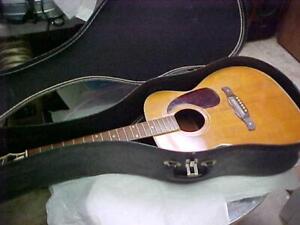 1971 HARMONY SOVEREIGN ACOUSTIC GUITAR  MODEL H-182 OM SIZE W/CASE