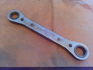 Williams 5/8-3/4" Ratcheting Box Wrench RB-2024 Made In USA - Picture 1 of 2