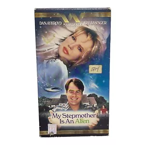 My Stepmother Is An Alien VHS 1989 Dan Aykroyd Kim Basinger Vintage Video Tape - Picture 1 of 8