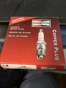 4 Champion 318 Spark Plug (318) RC12MC4 Copper Plus Spark Plugs Set New NOS (K) - Picture 1 of 2
