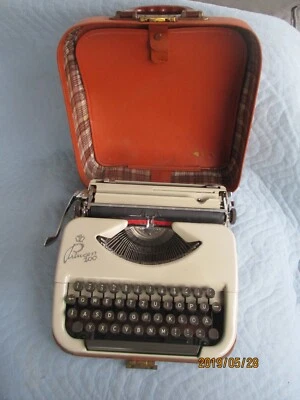 Schreibmaschine Reiseschreibmaschine Princess 100 +Bedienung und Pflege Anleit. - Bild 1 von 4