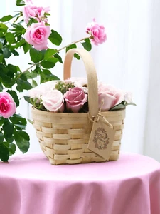 Großer rosa Blumenstrauß im Weidenkorb - Bild 1 von 2