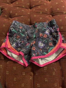 Old Navy Girls XS Sz 5 Running Shorts - Picture 1 of 4