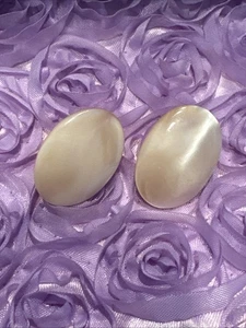 Oval Natural Mother-of Pearl Cabochon Stud Earrings 18x25mm w/ 14K Gold Posts - Picture 1 of 3
