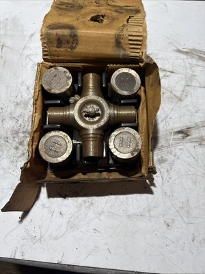 Spicer SPL170 Series Greaseable Universal Joint - Image 1 of 3