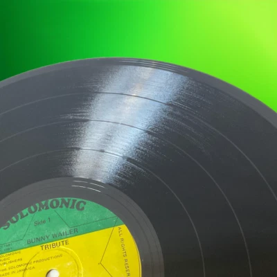 Bunny Wailer - Tribute LP 1981 Solomonic Records EX/VG+ UK Reggae Foto 1 de 4