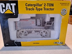 ERTL Caterpillar 2-Ton Track-Type Tractor 1:16 Scale Die Cast 2438: Original Box - Picture 1 of 18
