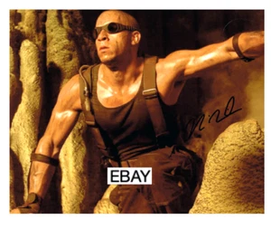 FOTO DE PELÍCULA DE CIENCIA FICCIÓN FIRMADA NEGRA VIN DIESEL PITCH RIDDICK REPRO - Imagen 1 de 1