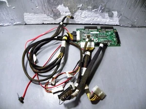 HP ProLiant ML350 Gen9 Server 2 slot alimentatore backplane HP P/N: 780968-001 alimentatore testato - Foto 1 di 3
