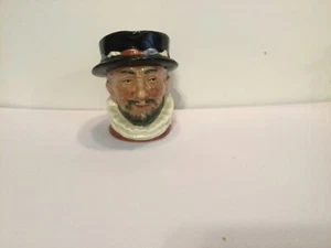 ROYAL DOULTON - TAZZA PERSONAGGIO TOBY - ''BEEFEATER'' - D 6233 - SPEDIZIONE GRATUITA - BR - Foto 1 di 4
