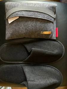 *NEW* American Airlines Business Class Amenity Kit Heritage Collection - TWA - Picture 1 of 6