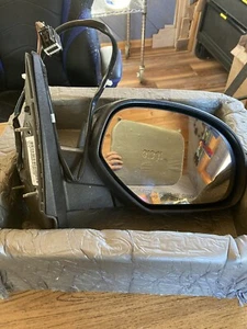 GM Right Outside Rear Mirror 07-2014 for door - Picture 1 of 4