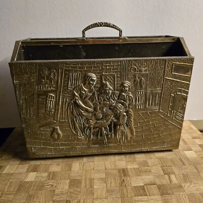 Porta riviste vintage ottone goffrato legno camino manico vinile portaoggetti - Immagine 1 di 4