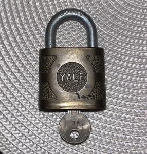 Vintage YALE Brass Super Pin Tumbler Lubricate Graphite Padlock Lock & Key ORG - Picture 1 of 4