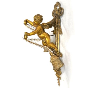Aplique de pared austriaco de dos luces putto volador de bronce dorado y cristal - Imagen 1 de 11