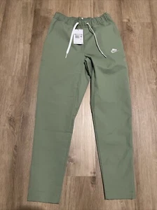 Nike Club gewebte spitz zulaufende Stretchhose ölgrün Herren Größen $ 70 DX0623-386 - Bild 1 von 6